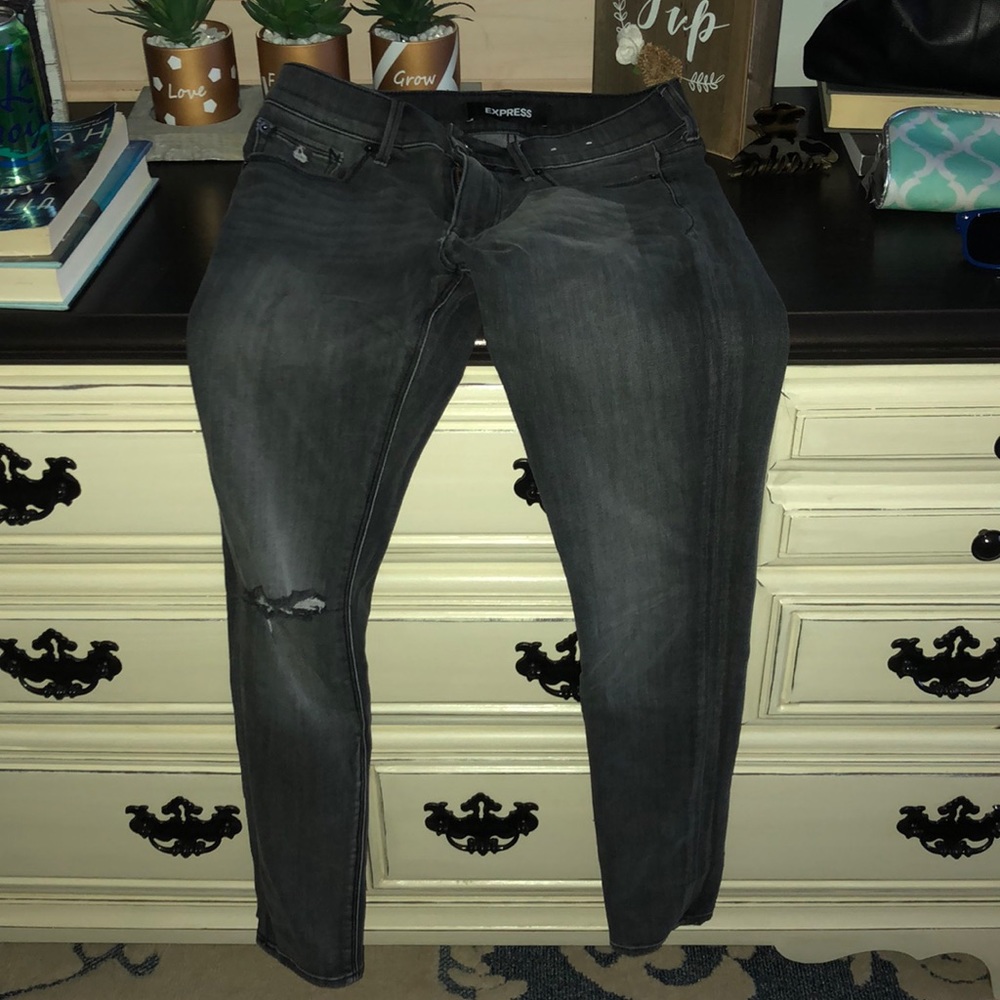 gray skinny jeans